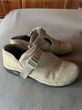 Chaco Women’s Size 10 Paonia Textured Leather Tan Shoes, good condition